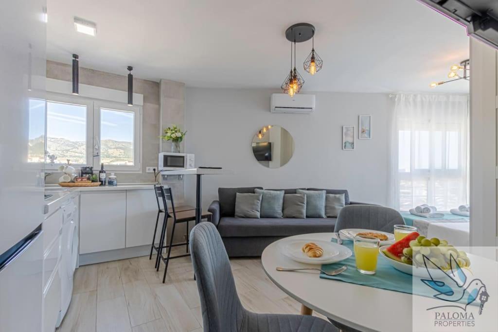 Wonderful Studio Apartment On The Beachfront Benalmádena Exterior photo