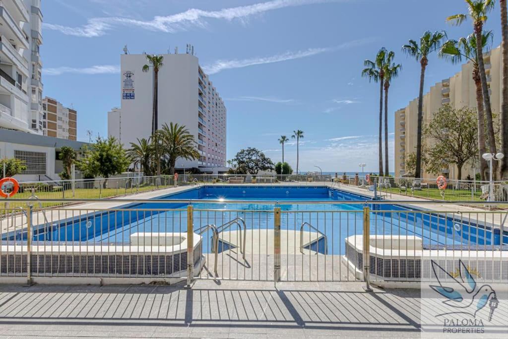 Wonderful Studio Apartment On The Beachfront Benalmádena Exterior photo