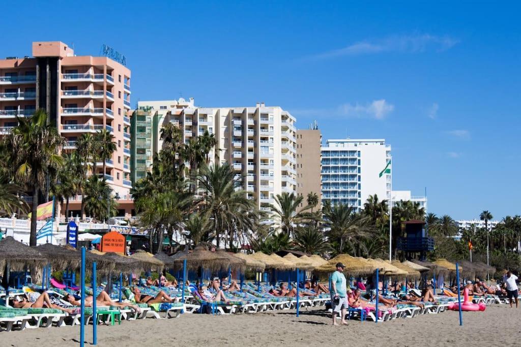 Wonderful Studio Apartment On The Beachfront Benalmádena Exterior photo