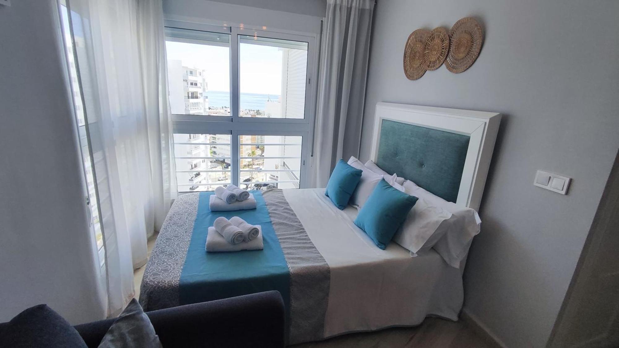 Wonderful Studio Apartment On The Beachfront Benalmádena Exterior photo